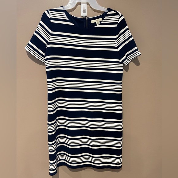Lark & Ro dress size small. Blue and white - Picture 1 of 6